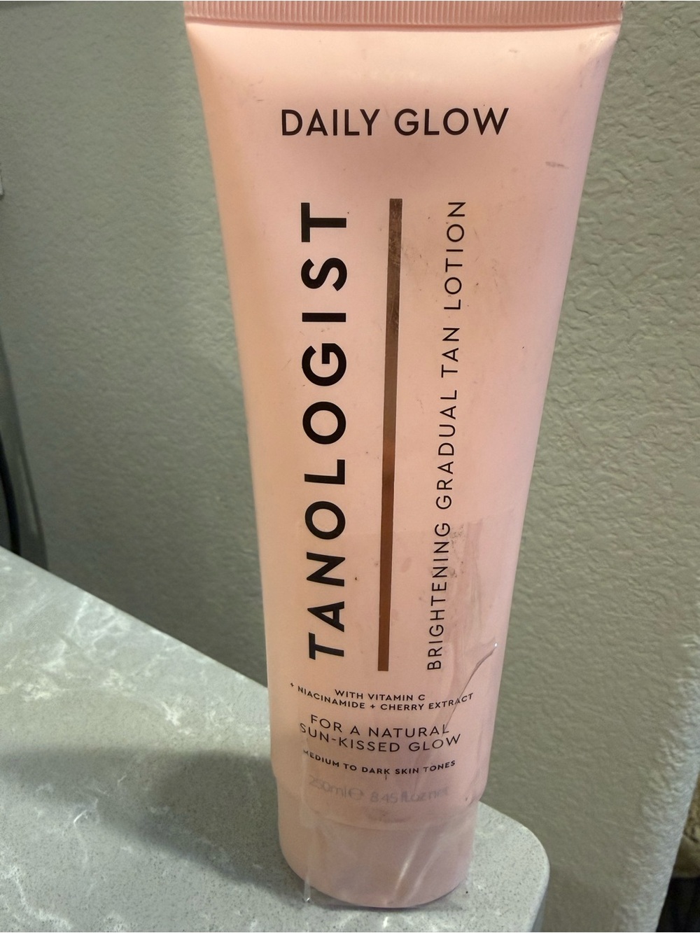 Tanologist Daily Glow Brightening Gradual Tan Lotion — NEW Sealed